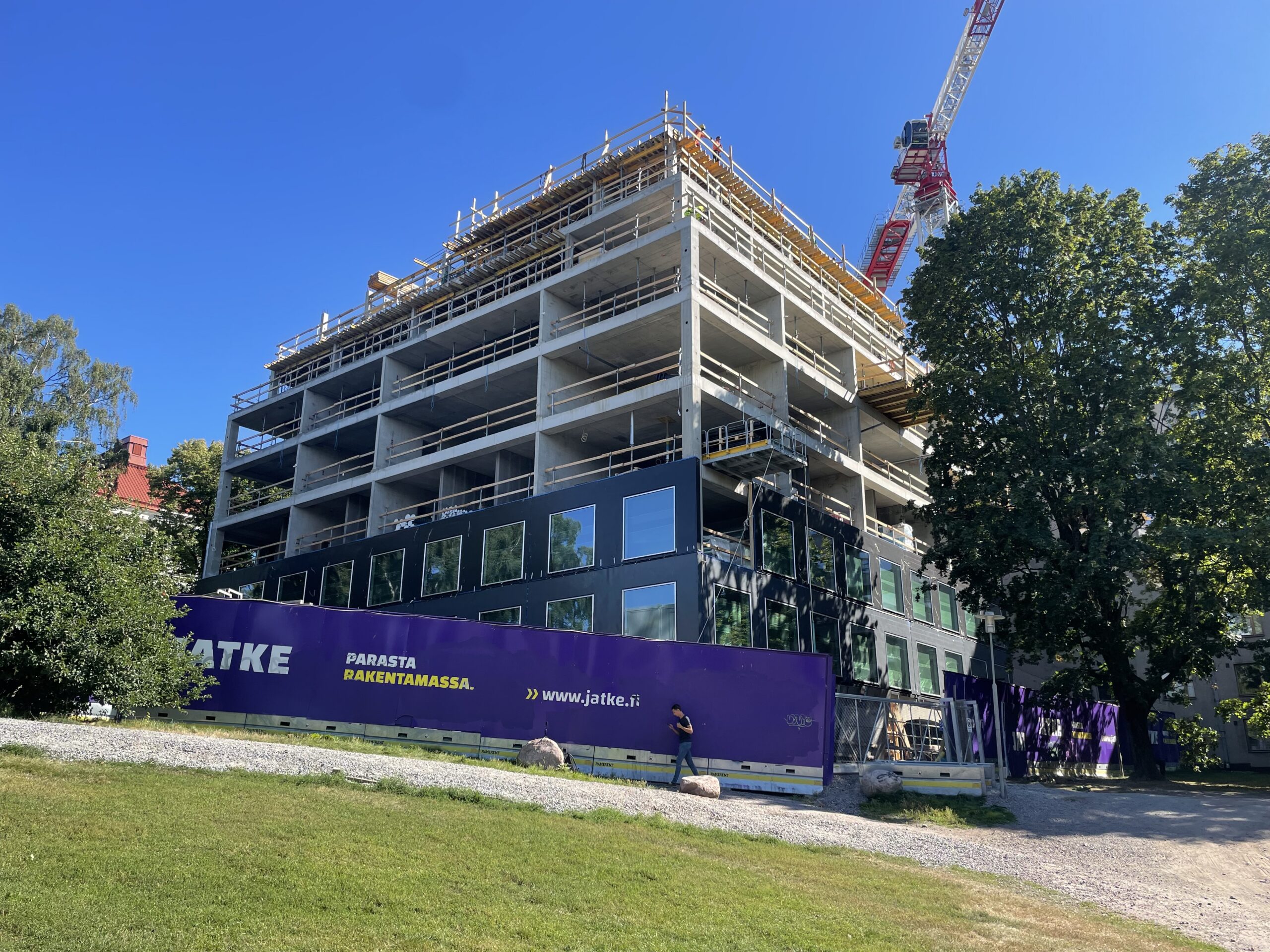 Monolithic and assembly work for the hotel at Vuorikatu 24