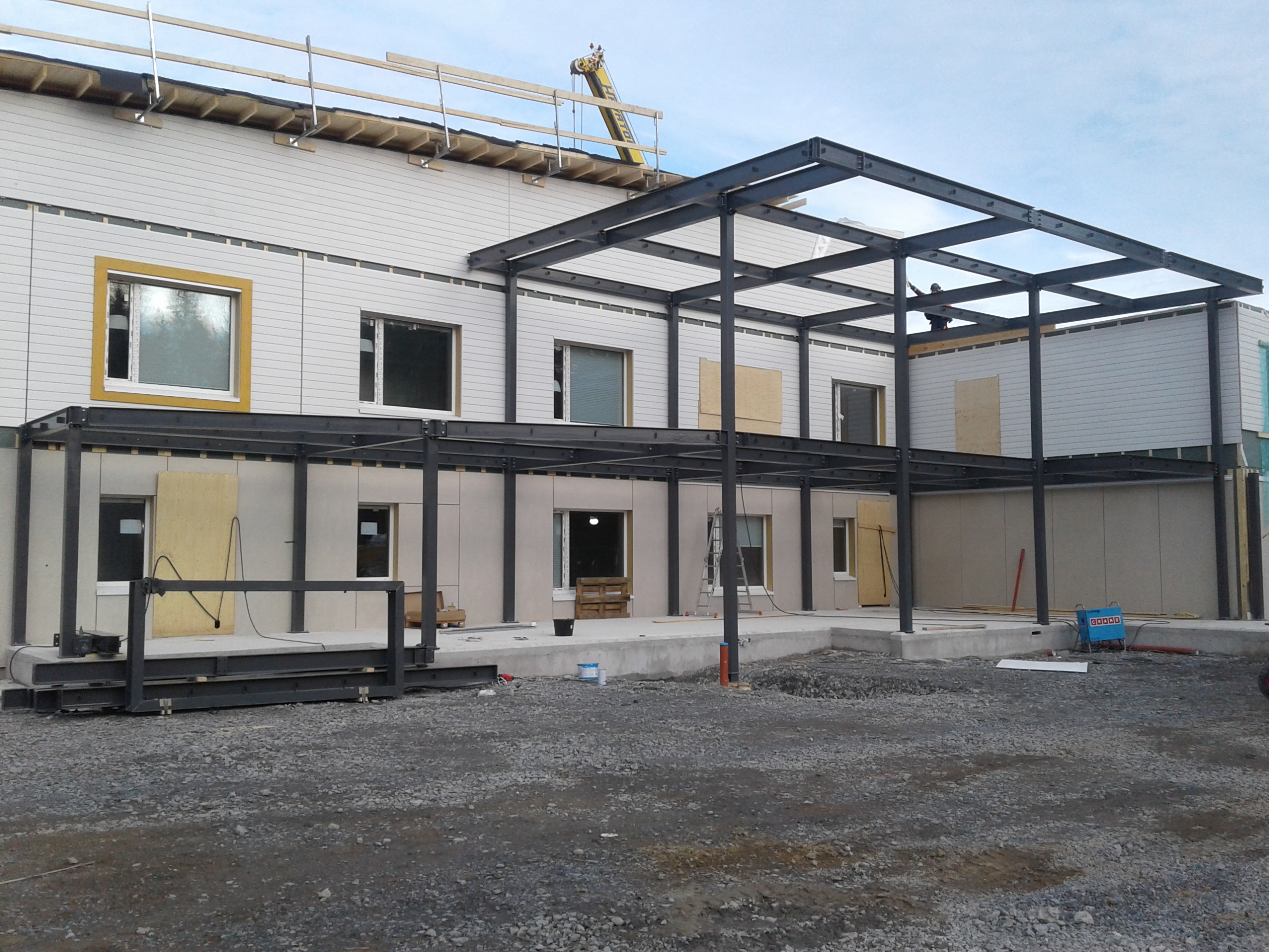 Supply and installation of steel structures and stairs for the expansion projects of three school buildings