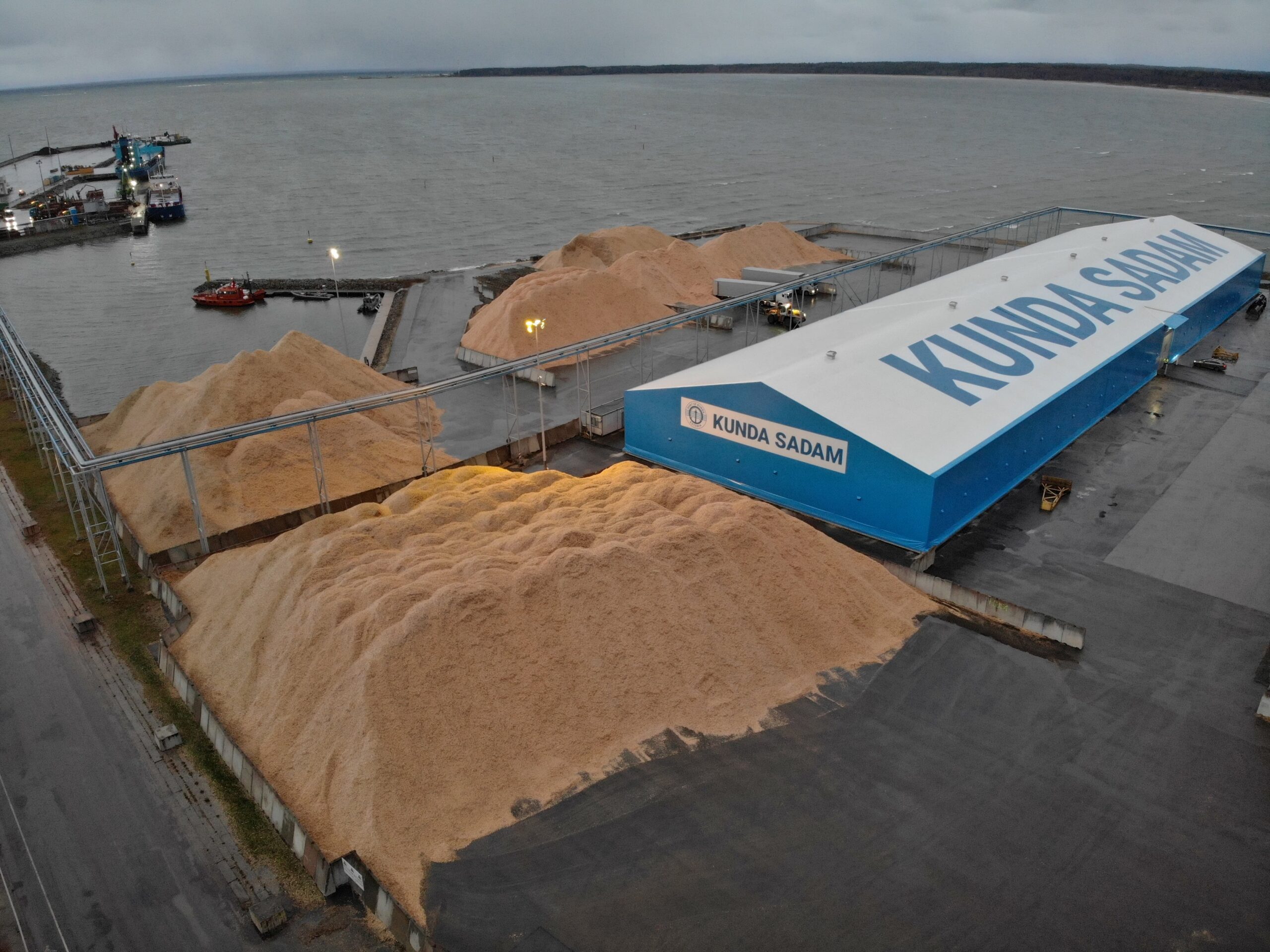 PVC Hall at the Port of Kunda, 40×150